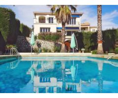 Vente maison 392 m² Cagnes-Sur-Mer (06800)