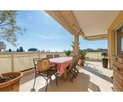 Vente appartement 4 pièces 100 m² Saint-Laurent-Du-Var (06700)