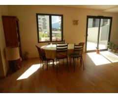 Vente appartement 5 pièces 133 m² Saint-Genis-Pouilly (01630)