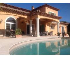 Vente maison 220 m² Hyeres (83400)