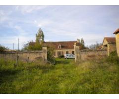 Vente maison 210 m² Charenton-Du-Cher (18210)